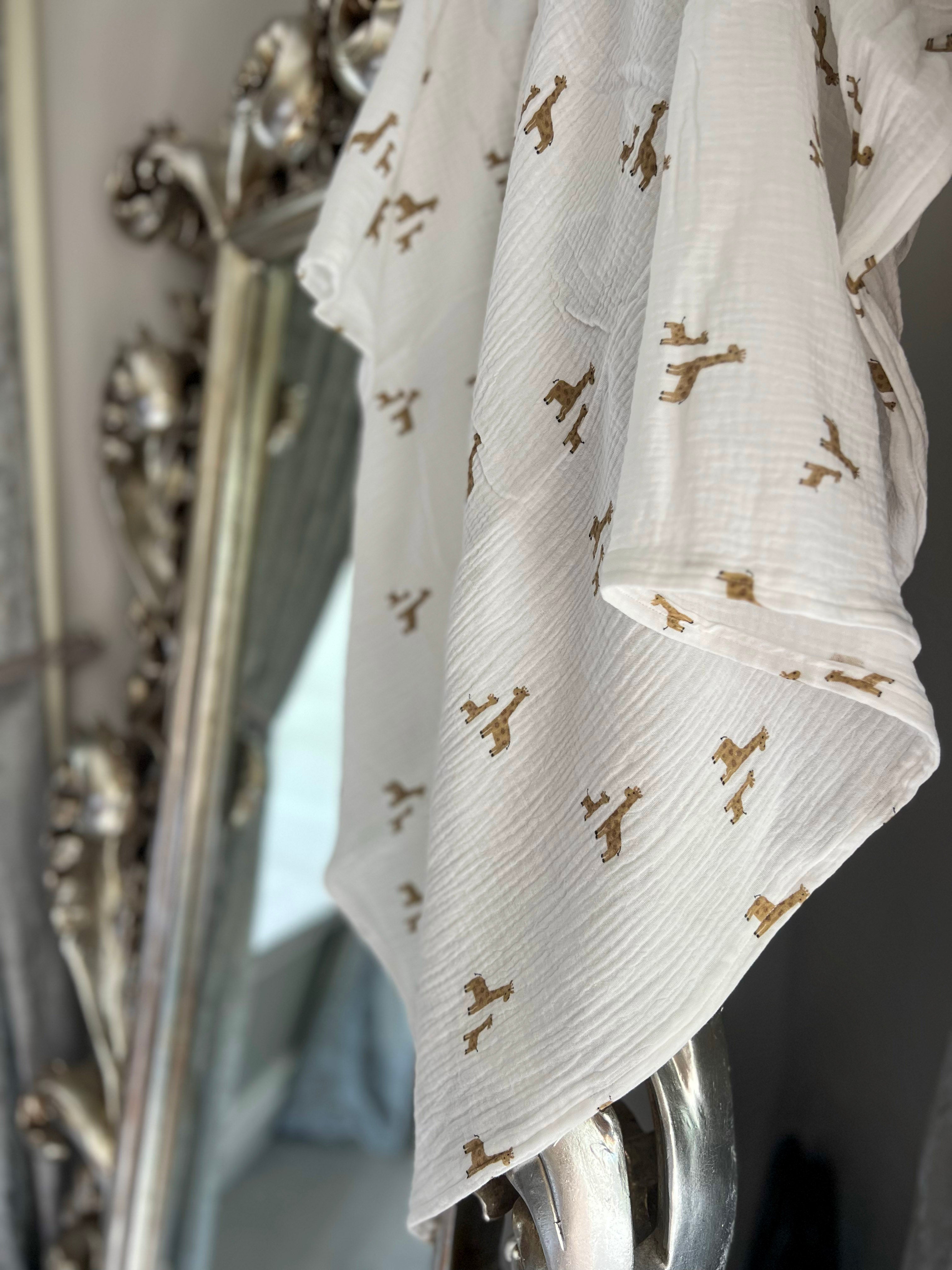Giraffe Giant Muslin
